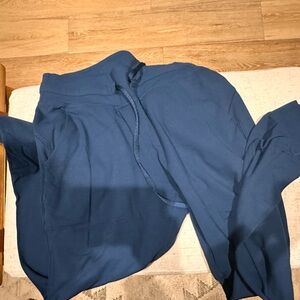 Lululemon blue jogger. Size 4